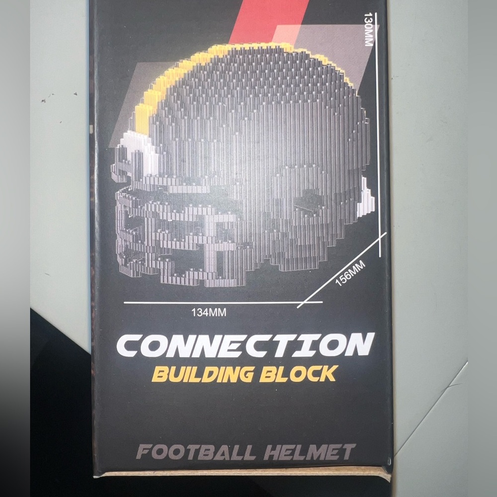 Building Block Football Model - Picture 2 of 3